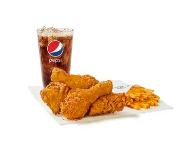 15 MCX + 2 frites + 3 sauces + 2 salades de chou + 4 Pepsi
