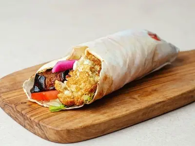 Pita / Wrap Mixte — Shish Taouk & Shawarma